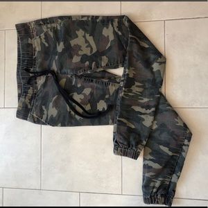 VIP brand camo jogger, full length, size 5/6